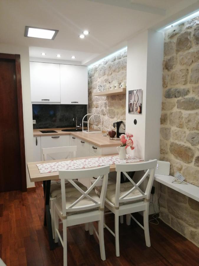 V&M Luxury Studio Pag Town Esterno foto